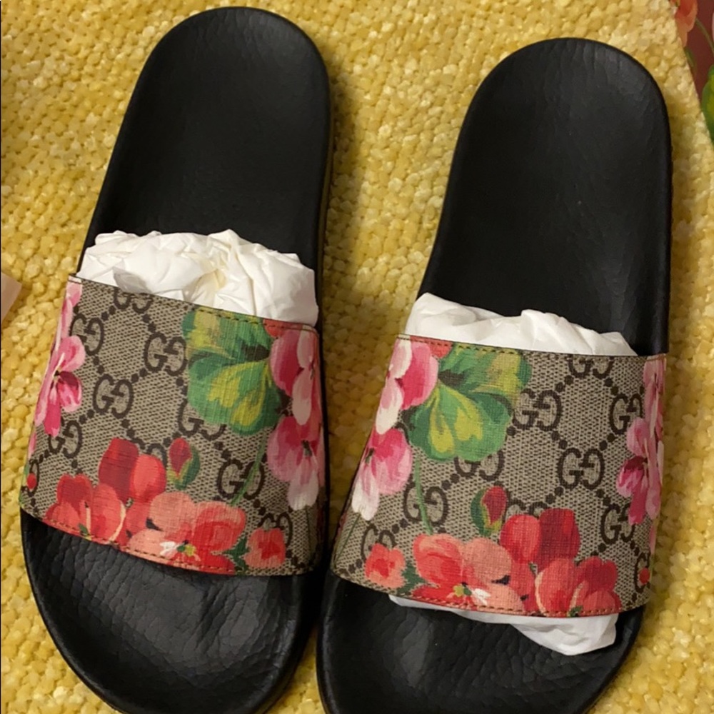 Gucci Bloom Slides